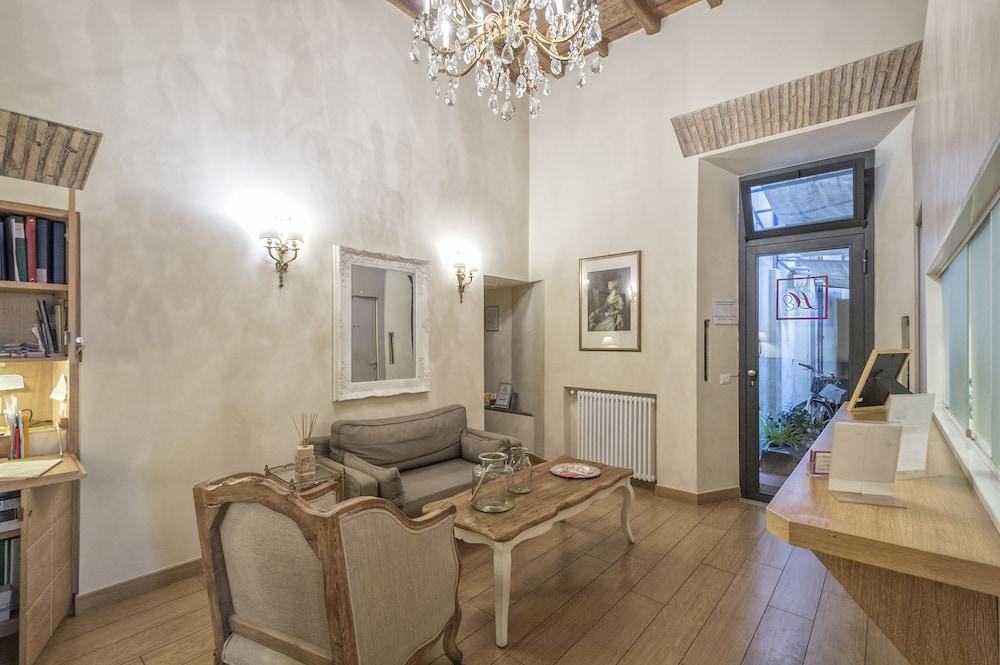 Little Queen Bed and breakfast 3*