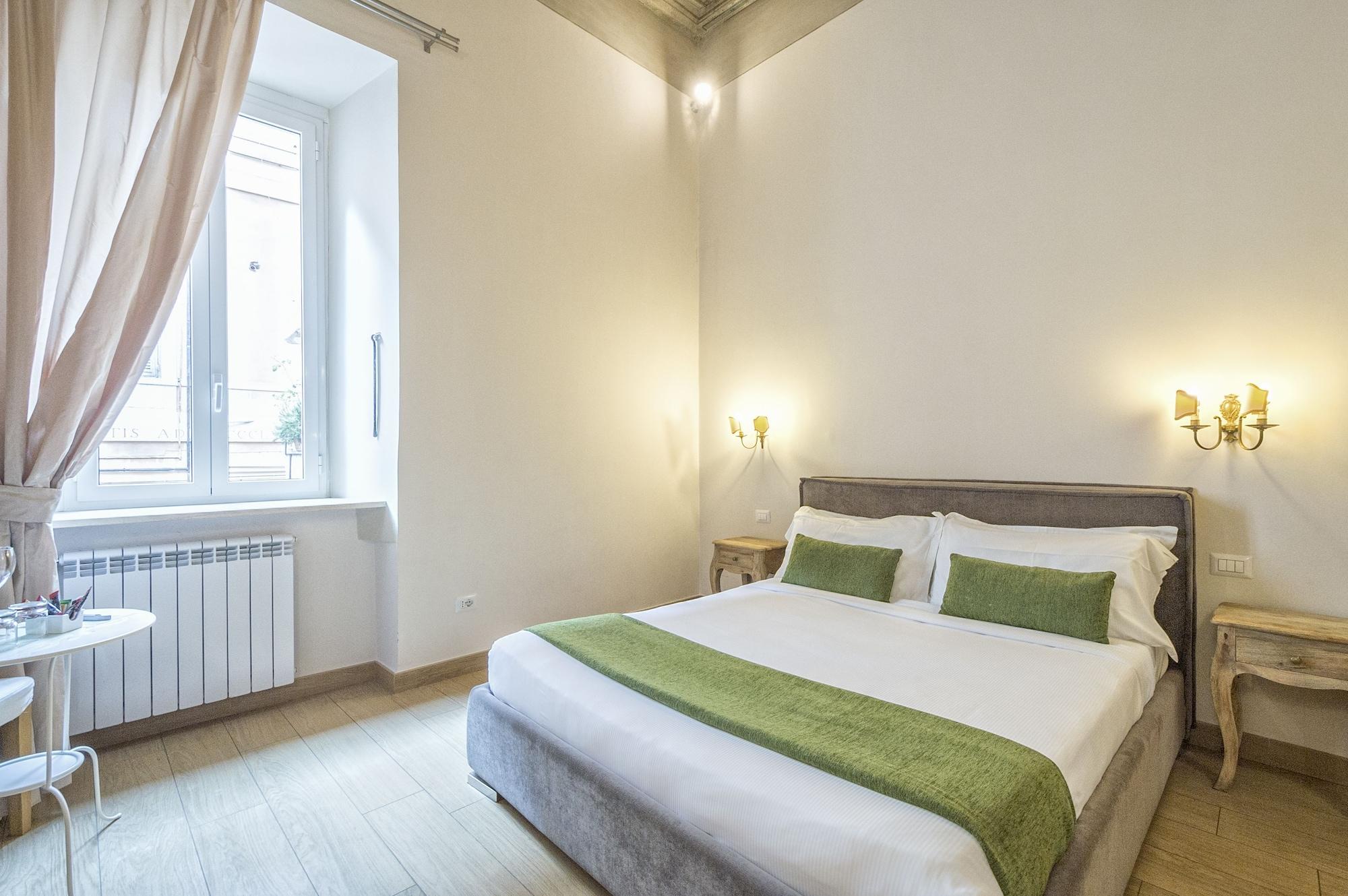 Little Queen Bed and breakfast Roma
