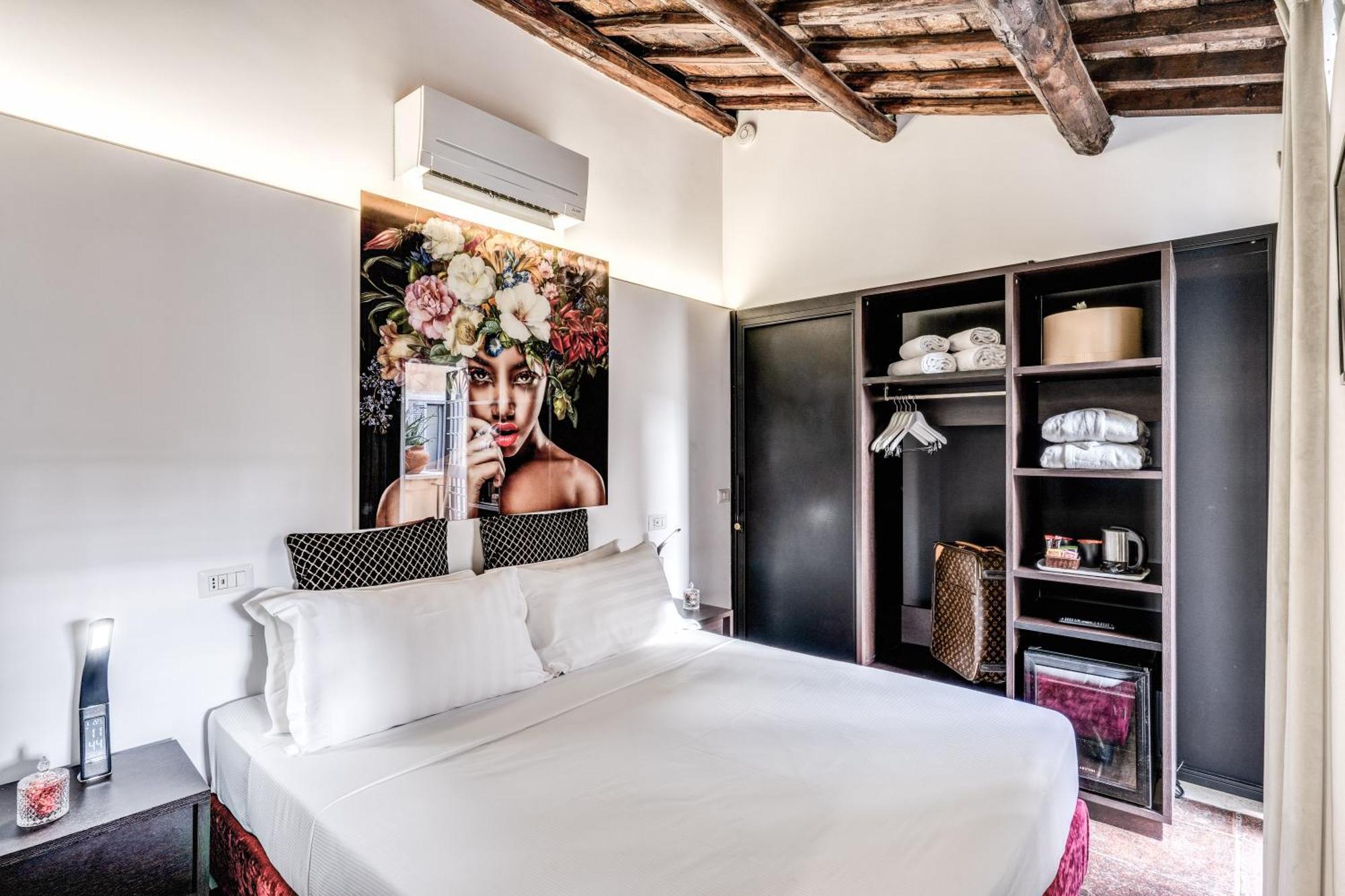Little Queen Bed and breakfast Roma